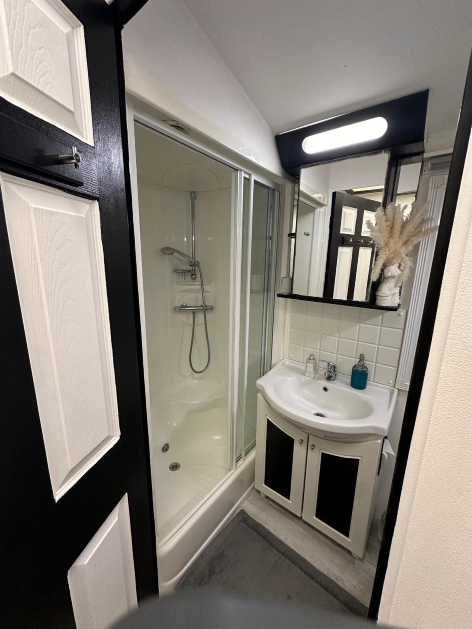 Caravan Rabbit House No 81 At Three Lochs Holiday Park Newton Stewart Ngoại thất bức ảnh